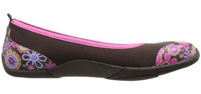 comfy flat shoes for walking