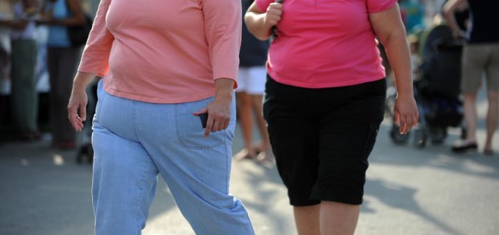 Walking Shoes for Overweight Women Featured Image