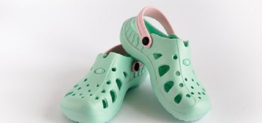 Crocs for Flat Feet