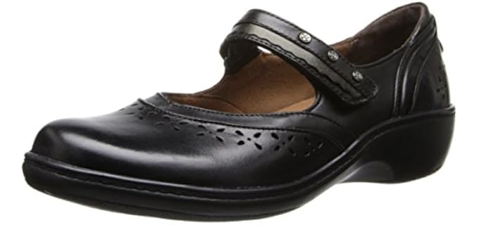 Aravon Women's Dolly Flat,Black,6 B US